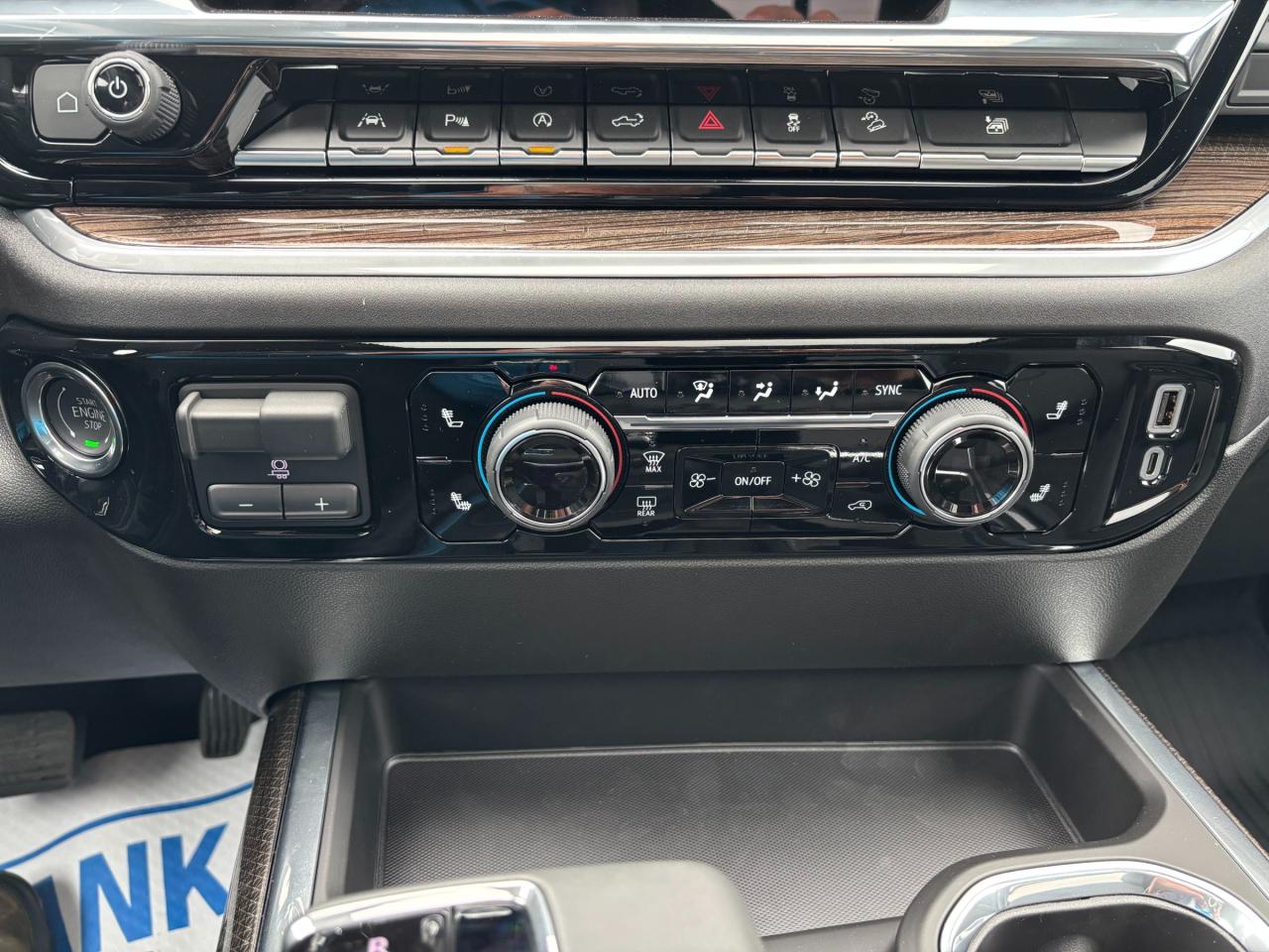 2026 Chevrolet Silverado 1500 2026 Chevrolet Silverado RST Crew Cab 4WD Photo