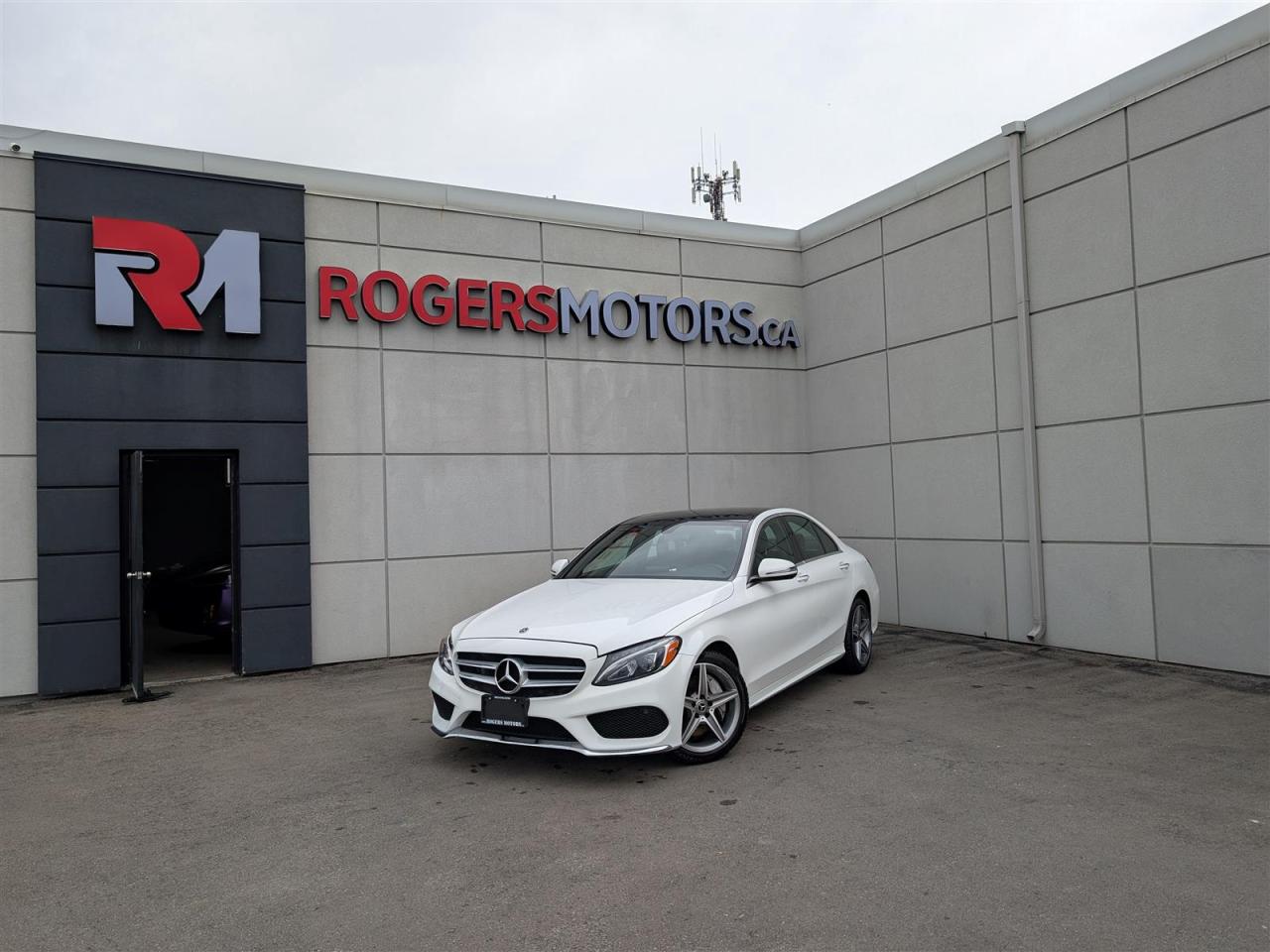 Used 2018 Mercedes-Benz C 300 4MATIC - NAVI - PANO ROOF - REVERSE CAM for sale in Oakville, ON