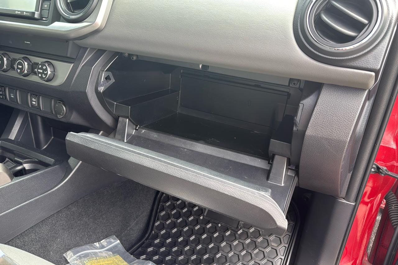 2019 Toyota TACOMA 4X4 ACCESS CAB SR5 Base Photo
