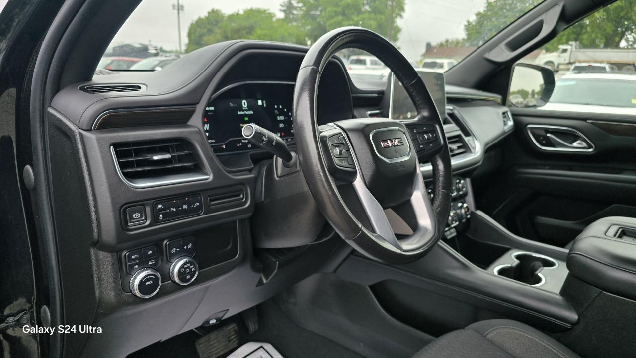 2022 GMC Yukon XL SLE - Photo #13