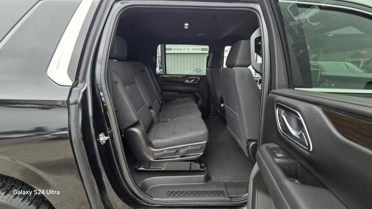 2022 GMC Yukon XL SLE - Photo #18