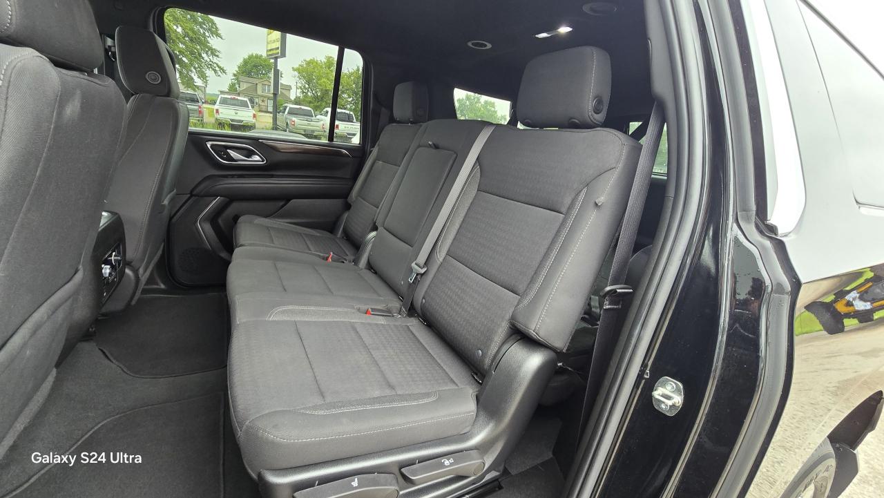 2022 GMC Yukon XL SLE - Photo #21
