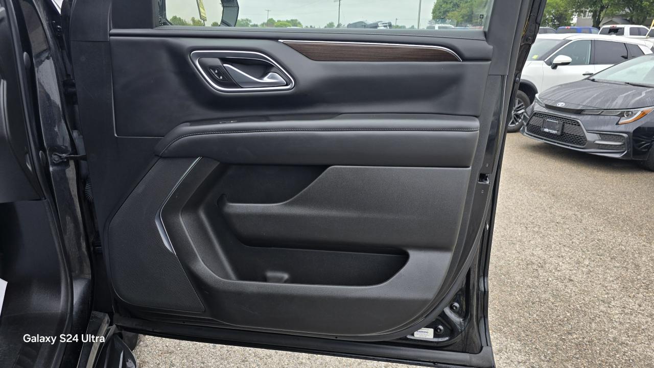 2022 GMC Yukon XL SLE - Photo #15
