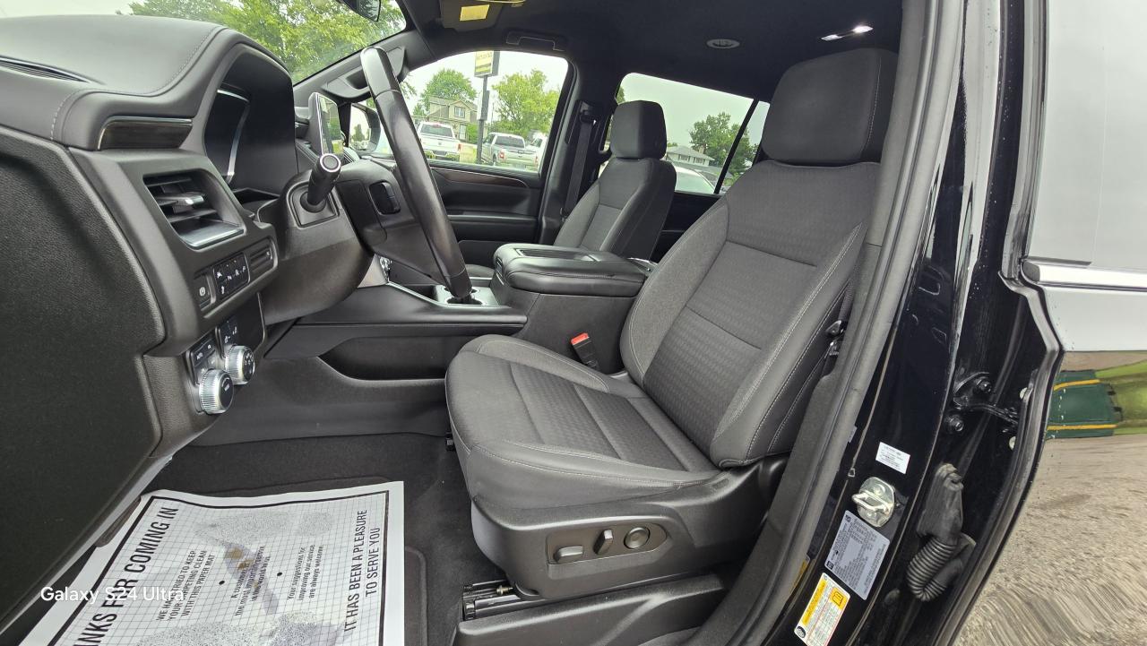 2022 GMC Yukon XL SLE - Photo #25