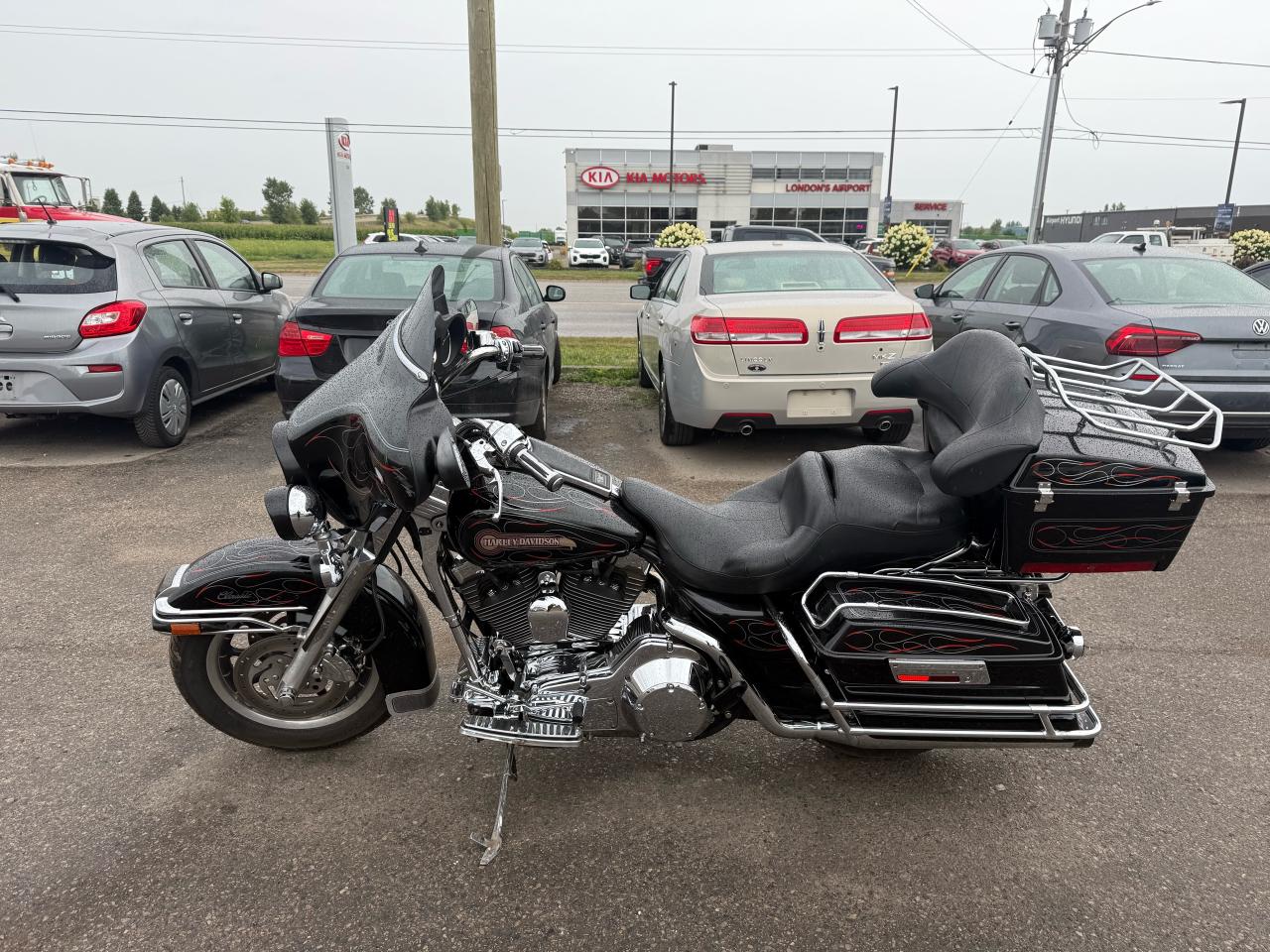 2005 Harley-Davidson FLHTCI ELECTRA GLIDE CLASSIC, MANY EXTRAS, LIGHT DAMAGE - Photo #2