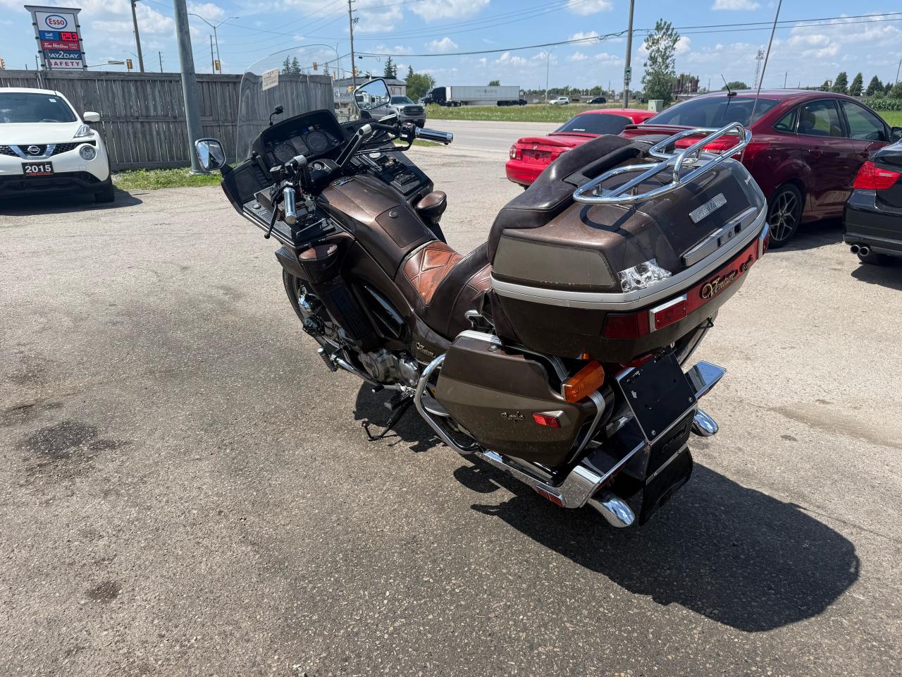 1985 Yamaha VENTURE MOTORCYCLE GREATG SHAPE, MANY SPARE PARTS, TOURING, AS IS Photo3