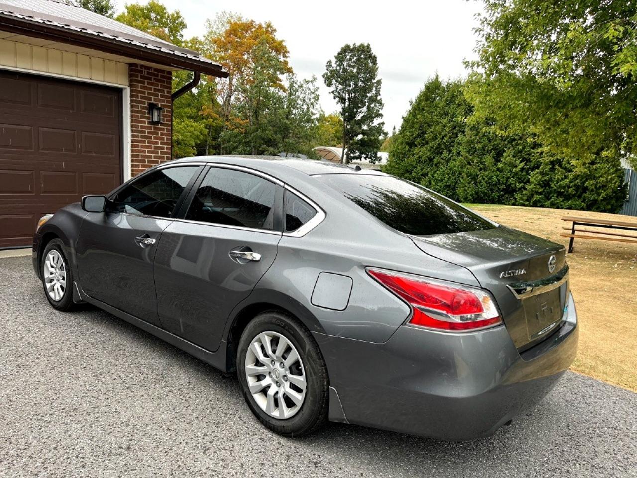 2015 Nissan Altima 2.5 S - Photo #3