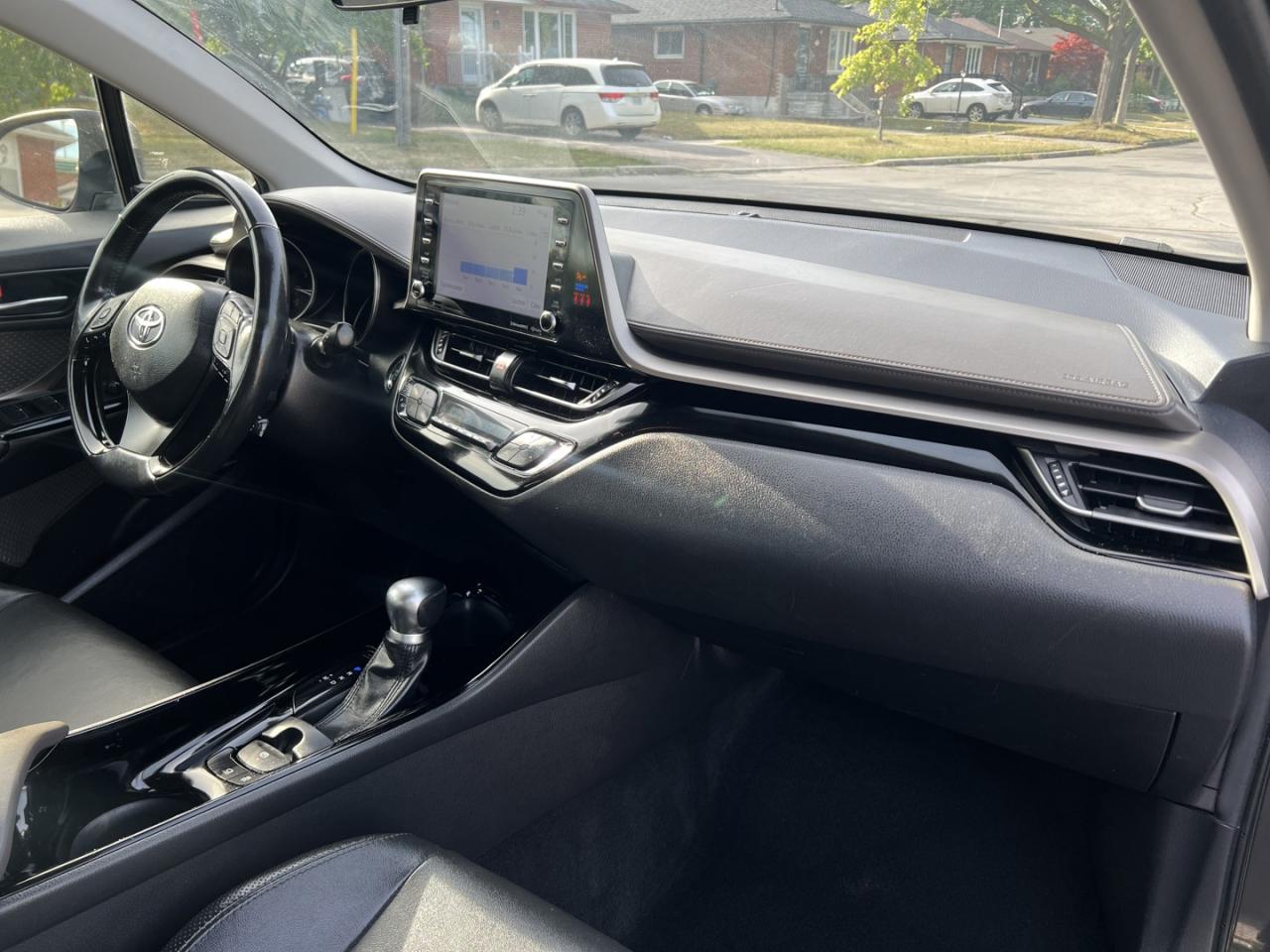 2020 Toyota C-HR Limited - Photo #10