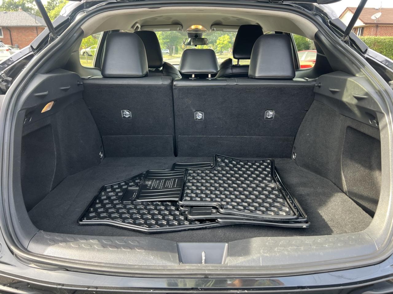 2020 Toyota C-HR Limited - Photo #11