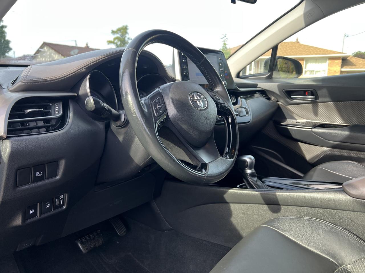 2020 Toyota C-HR Limited - Photo #14