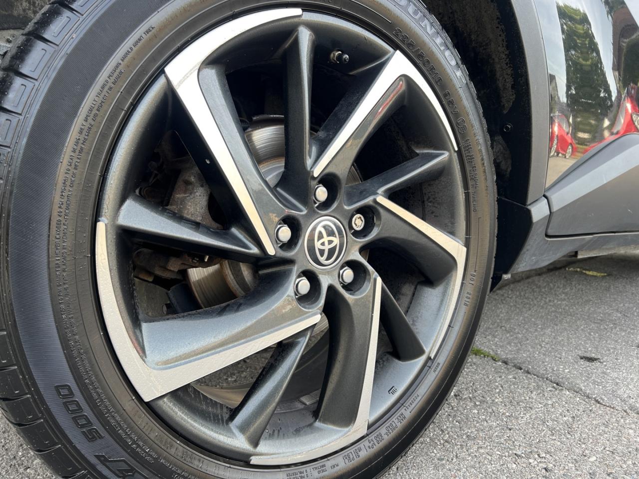 2020 Toyota C-HR Limited - Photo #24