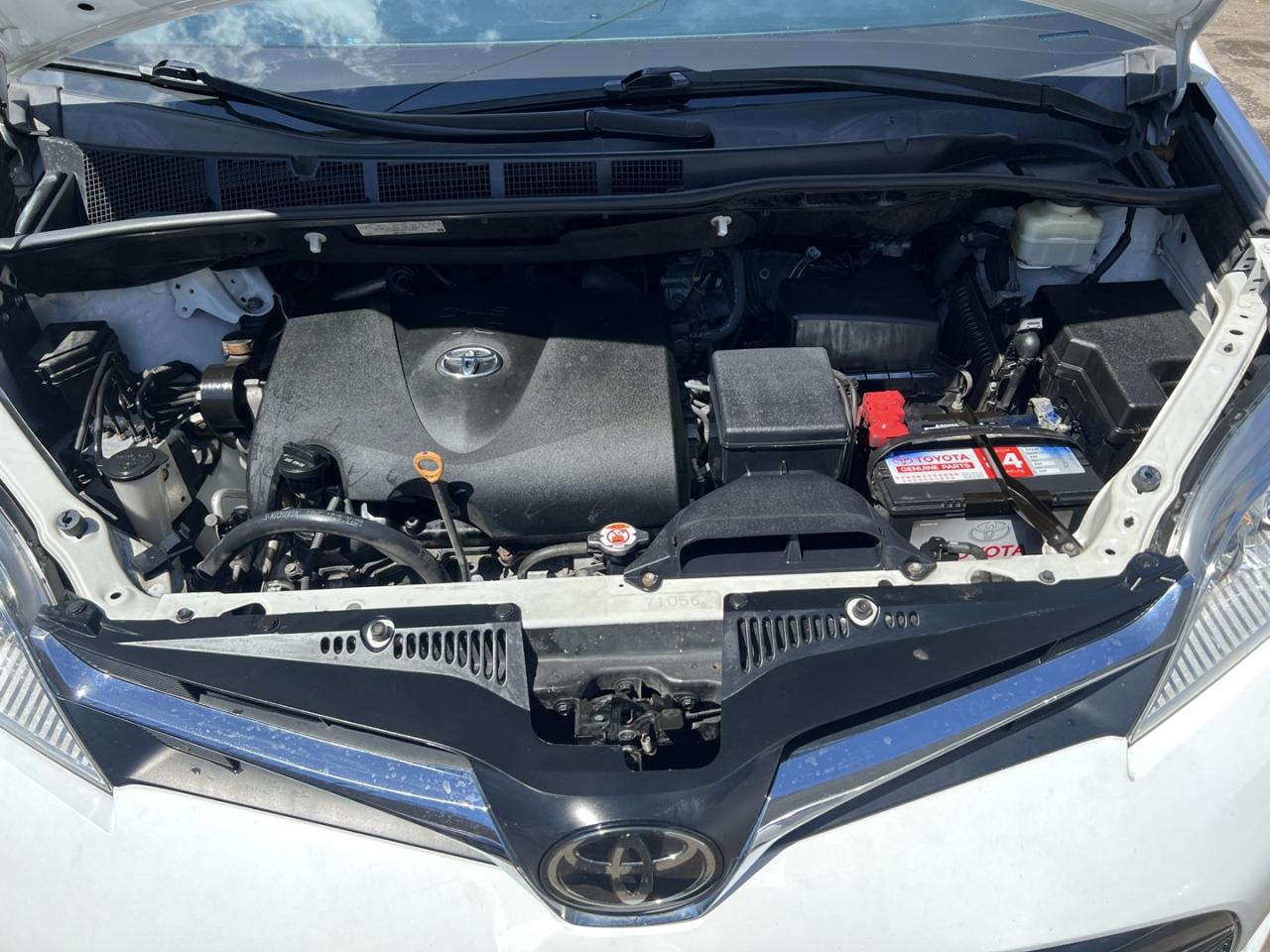 2018 Toyota Sienna LE 7-Passenger - Photo #6
