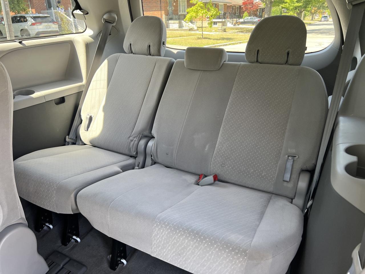 2018 Toyota Sienna LE 7-Passenger - Photo #13