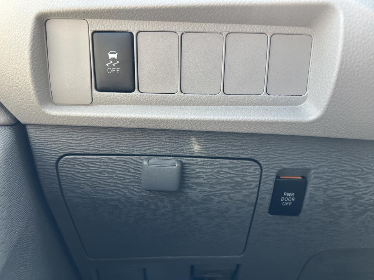 2018 Toyota Sienna LE 7-Passenger - Photo #24