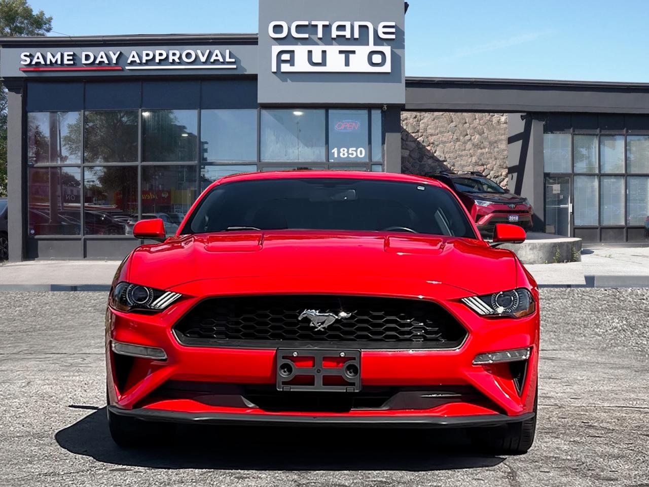 2018 Ford Mustang ECOBOOST COUPE - Photo #2