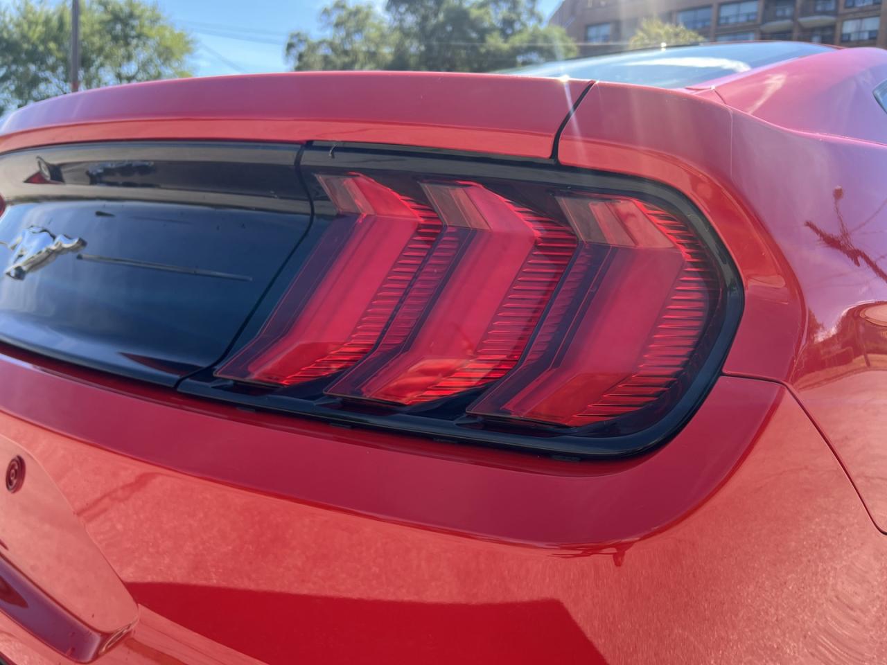2018 Ford Mustang ECOBOOST COUPE - Photo #7