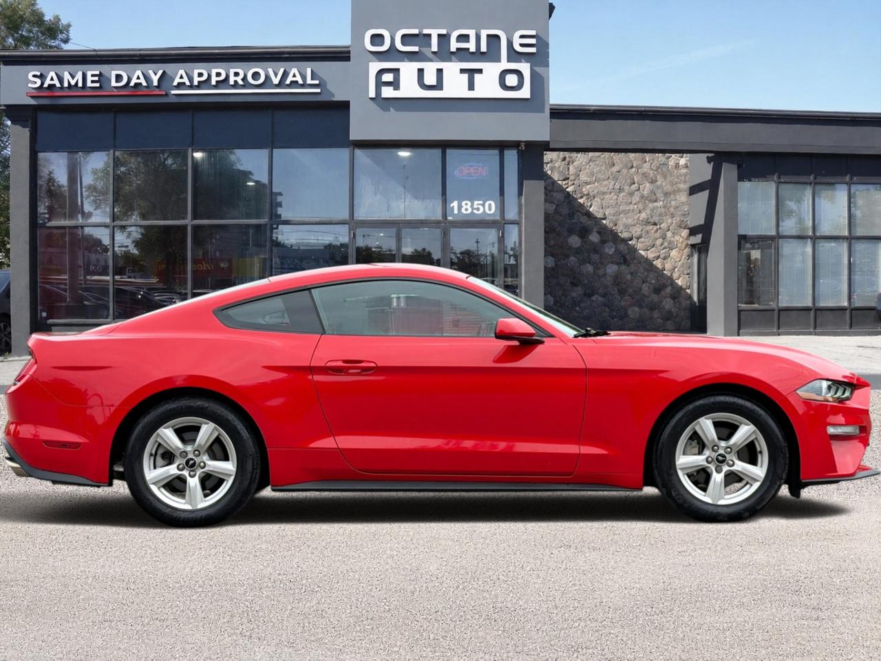 2018 Ford Mustang EcoBoost Fastback Photo