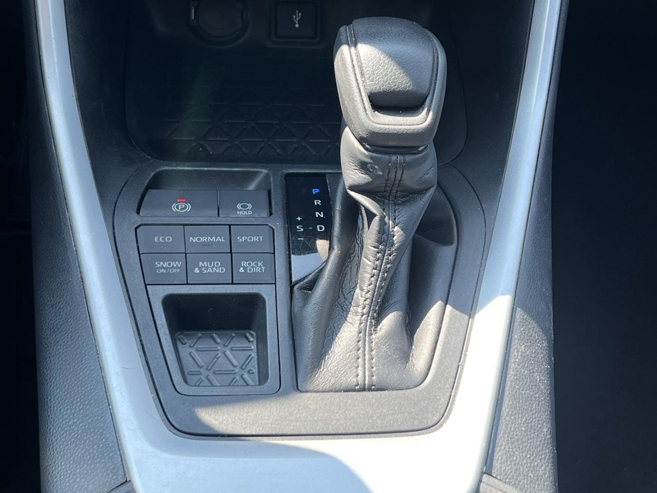 2021 Toyota RAV4 XLE AWD - Photo #20