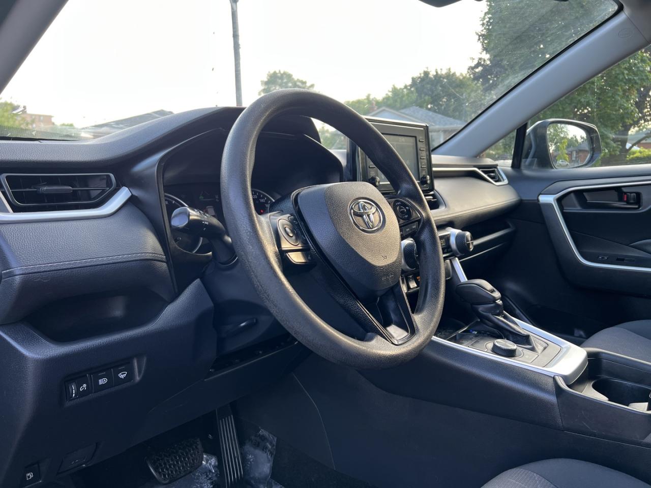 2019 Toyota RAV4 Hybrid LE AWD - Photo #13