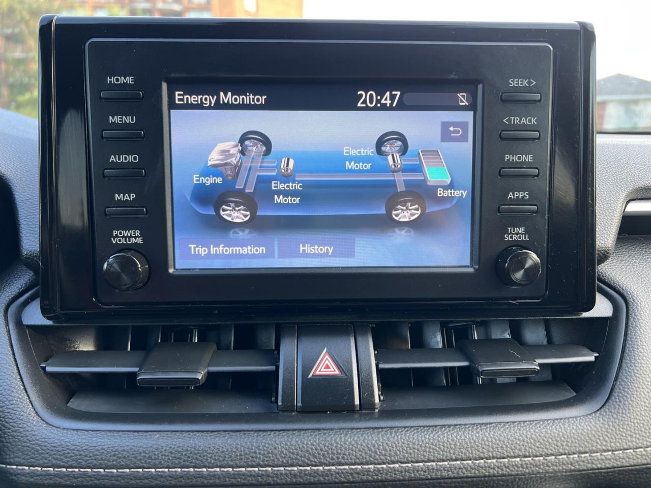 2019 Toyota RAV4 Hybrid LE AWD - Photo #16
