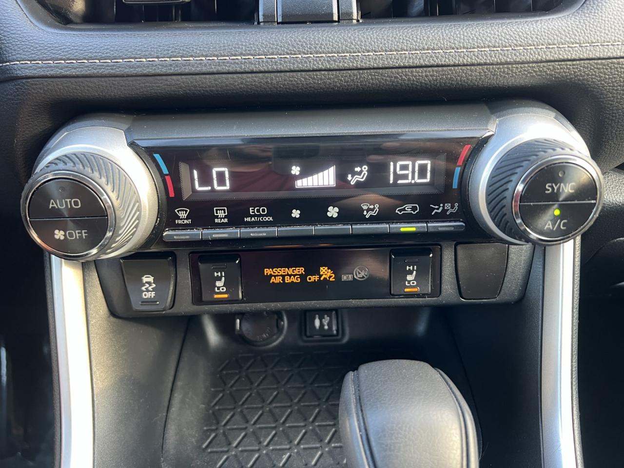 12883208