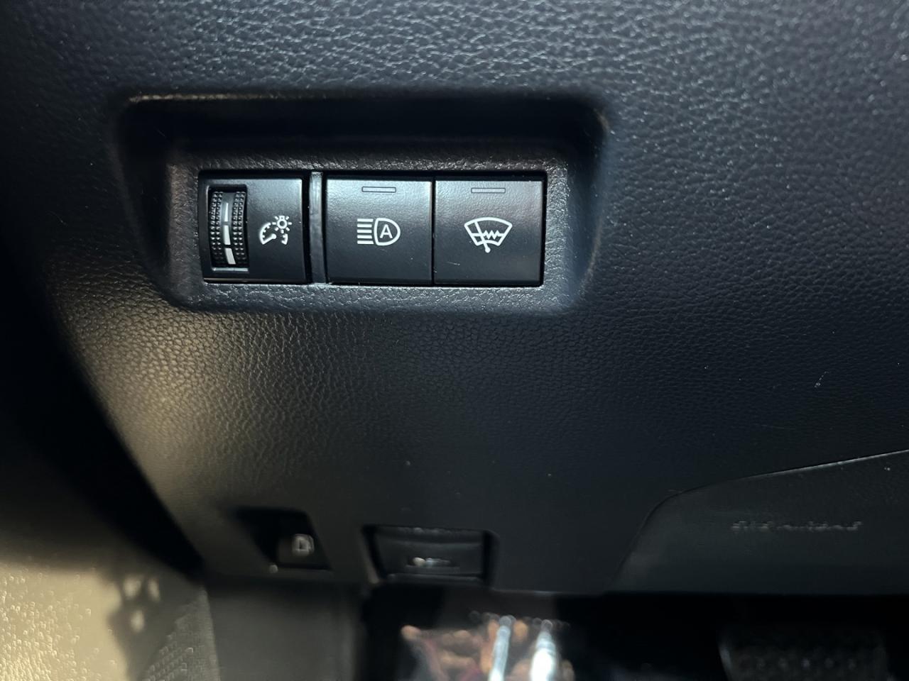 2019 Toyota RAV4 Hybrid LE AWD - Photo #22