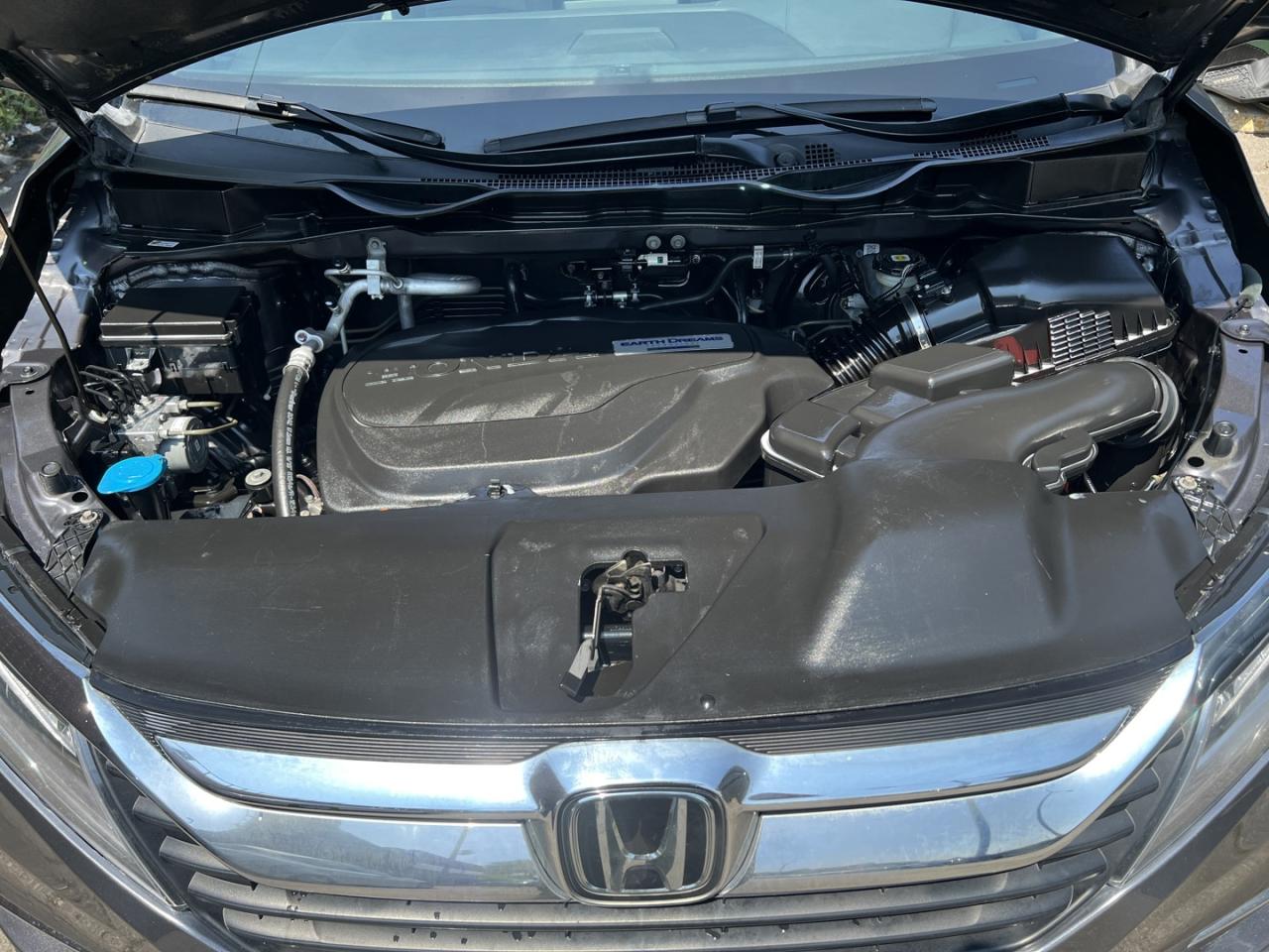 2019 Honda Odyssey Touring - Photo #6