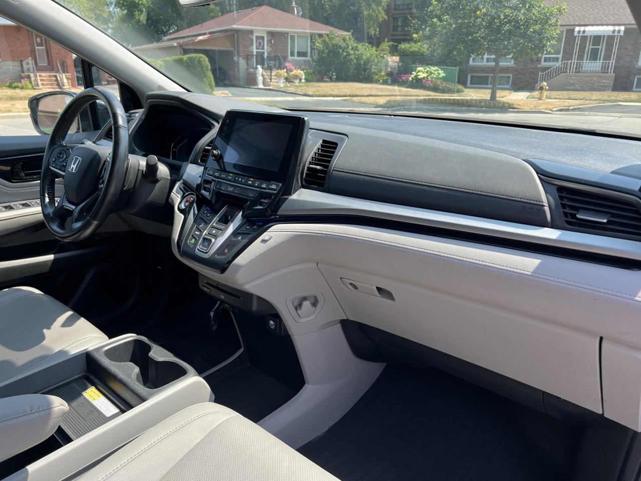 2019 Honda Odyssey Touring - Photo #10