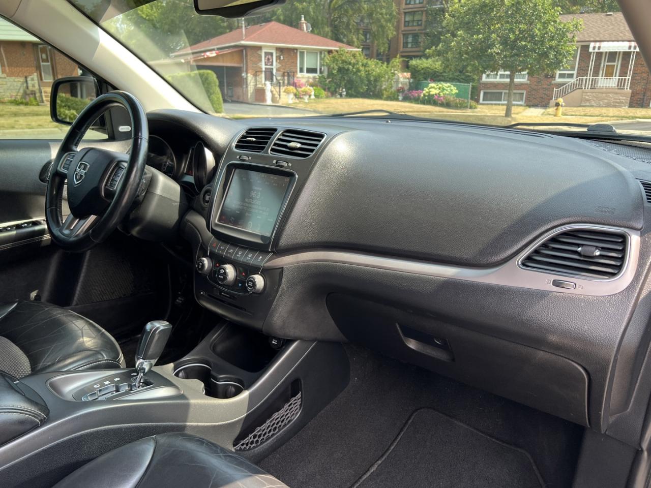 2018 Dodge Journey Crossroad - Photo #10