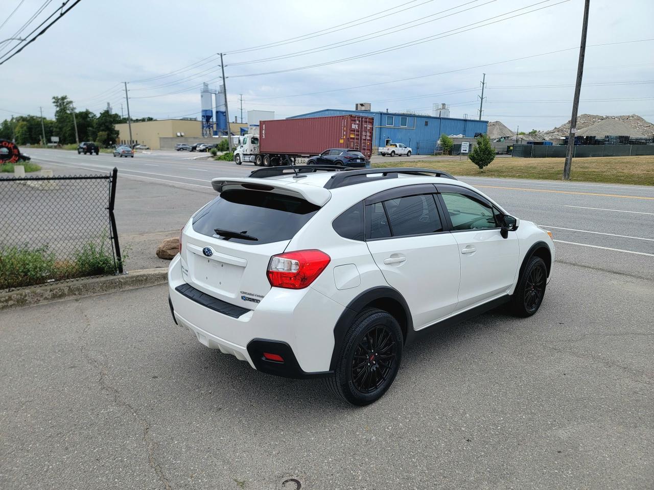 2016 Subaru Crosstrek 2.0i w/Touring Pkg - Photo #5