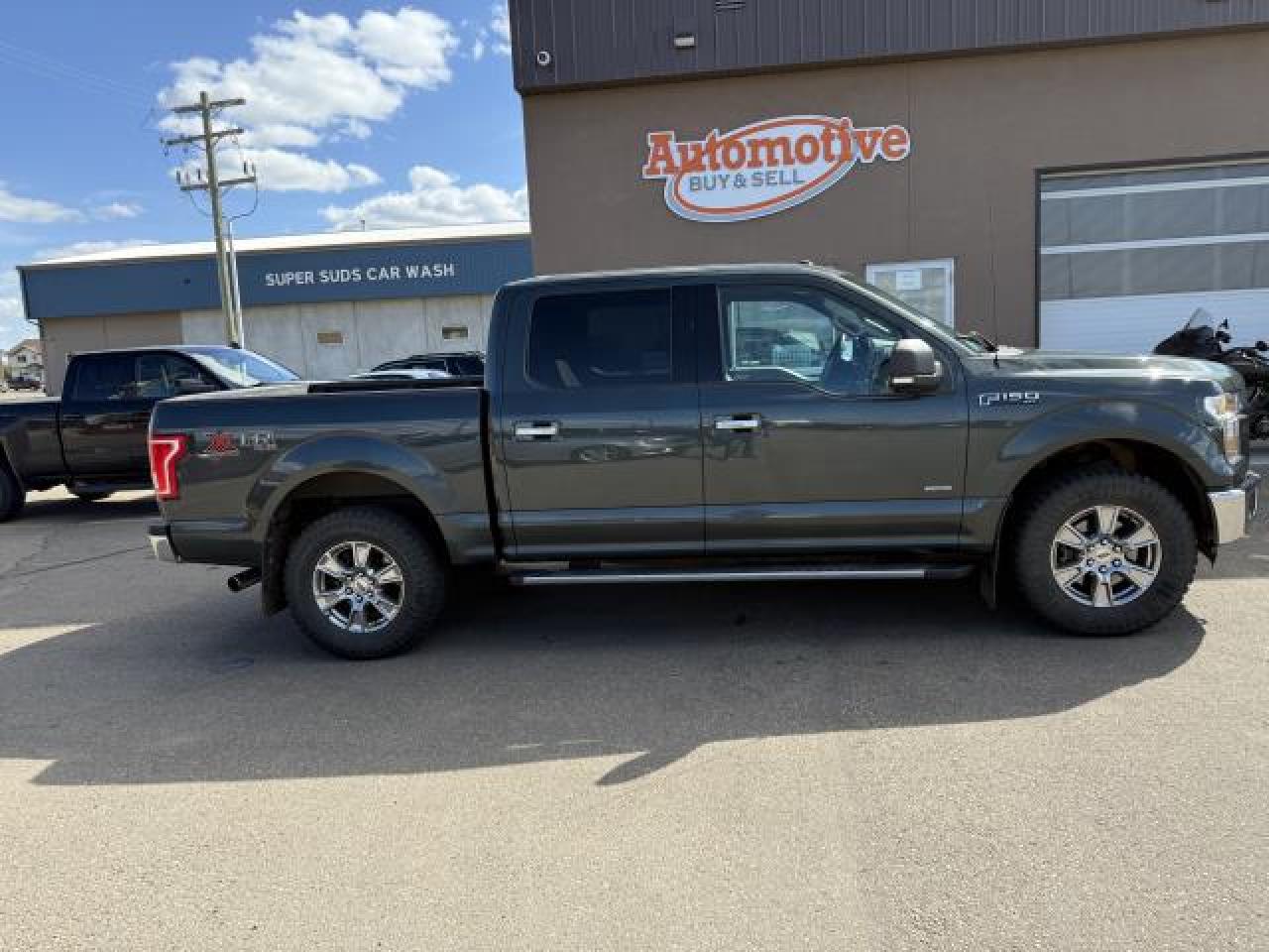 2015 Ford F-150 XLT SUPERCREW 5.5-FT