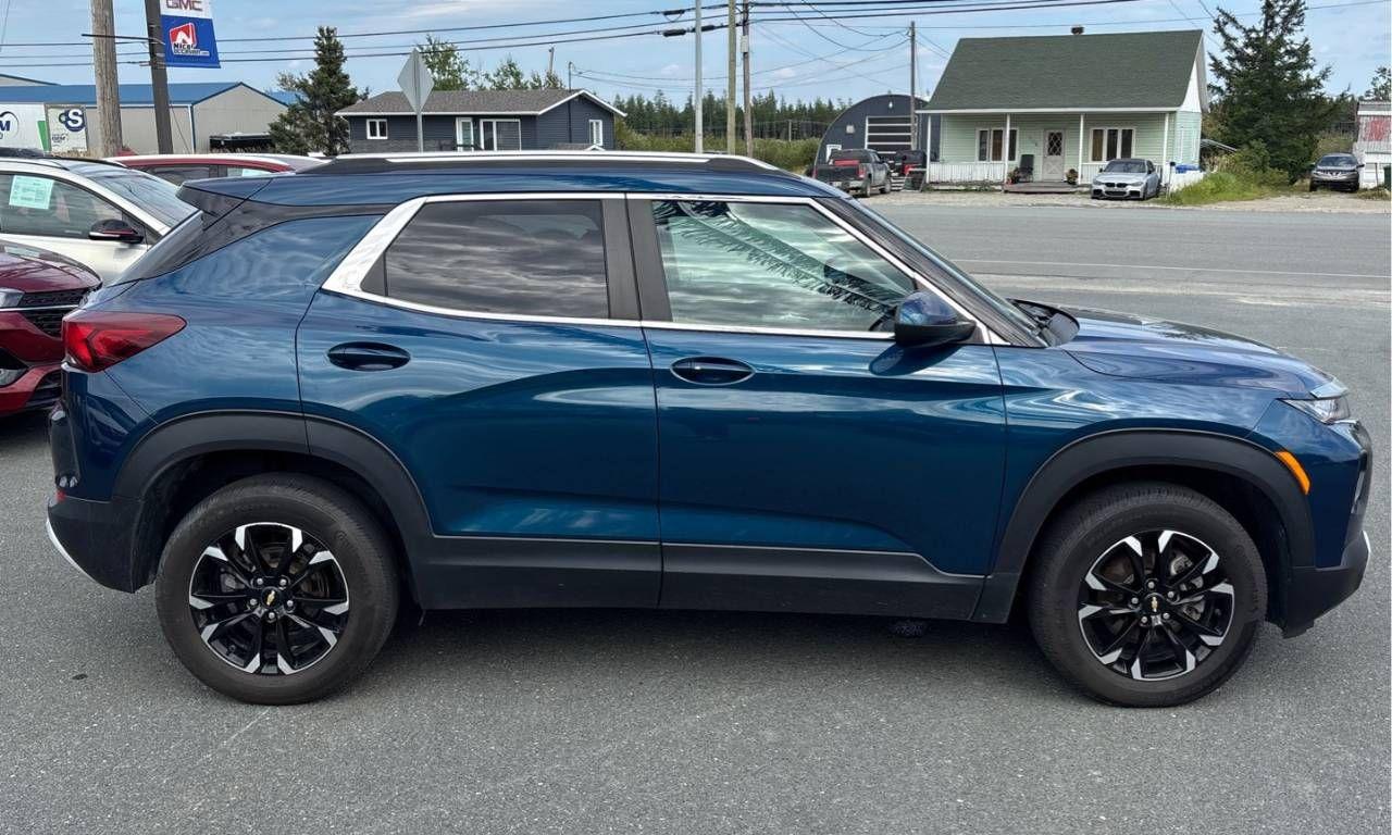 2021 Chevrolet TrailBlazer LT - Photo #2