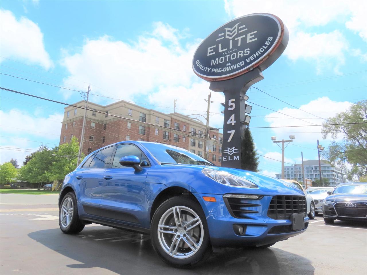Used 2017 Porsche Macan AWD - Navigation - Leather - Sunroof !! for sale in Burlington, ON