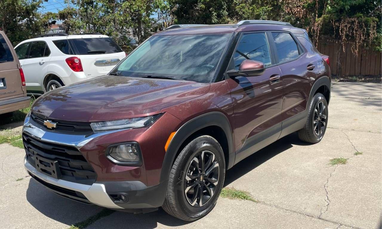 2022 Chevrolet TrailBlazer LT - Photo #2
