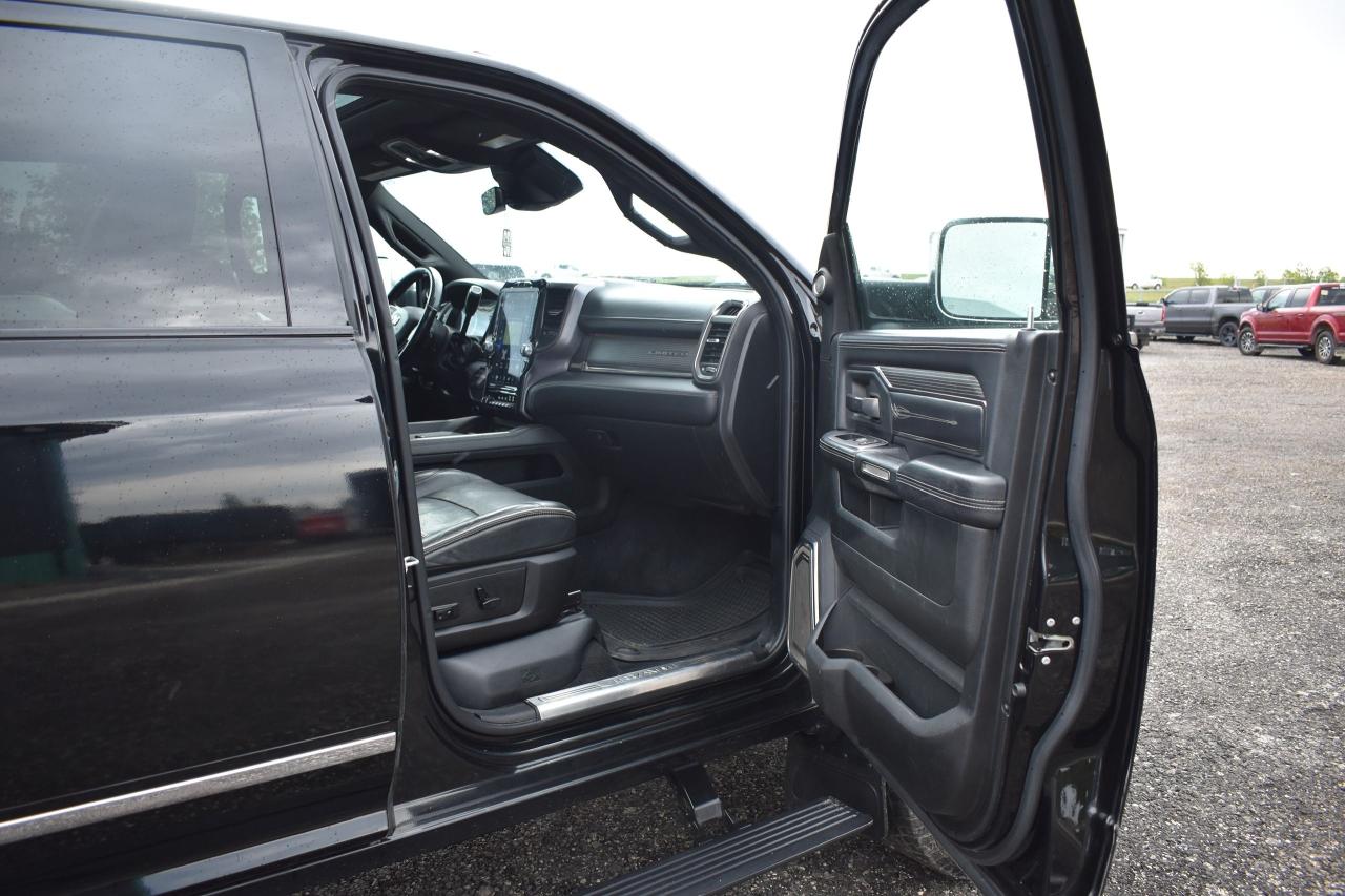 2019 RAM 3500 Limited - 6.7L CUMMINS - Photo #30