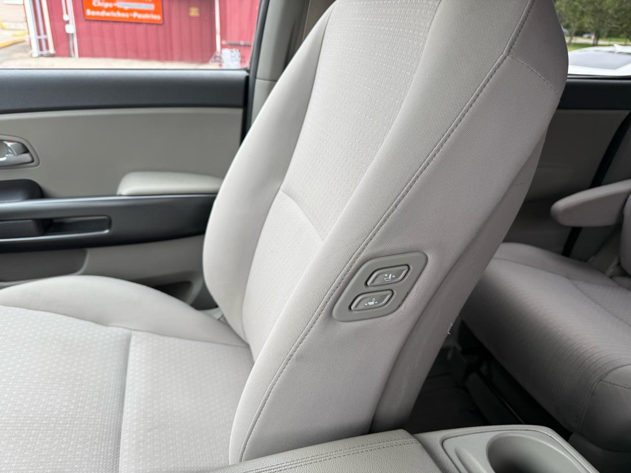 2018 Kia Sedona LX+ BACKUP CAMERA POWER SLIDING DOORS HEATED STREERING WHEEL - Photo #9