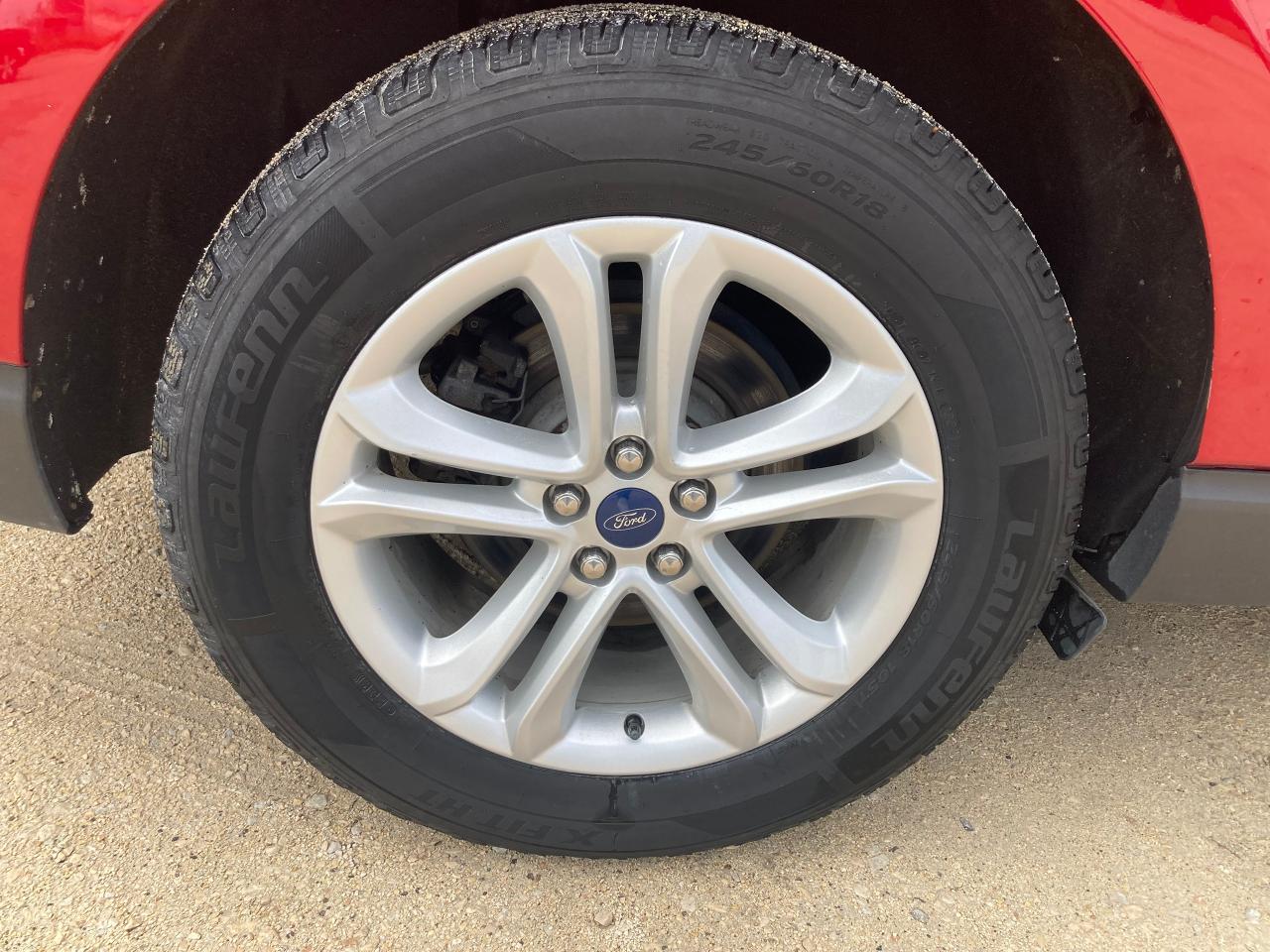 2020 Ford Edge SEL - Photo #29