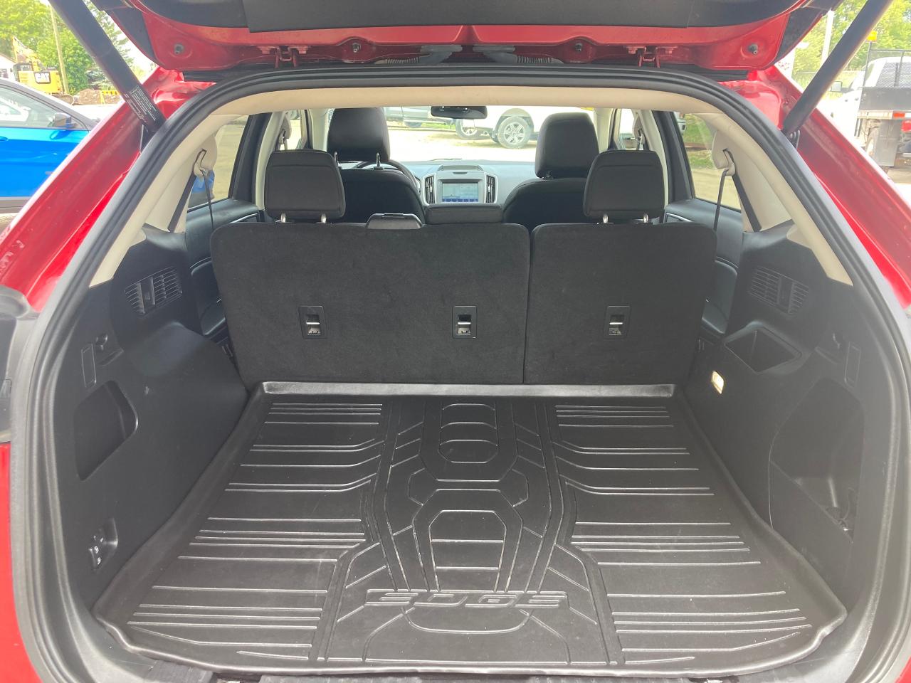 2020 Ford Edge SEL - Photo #5