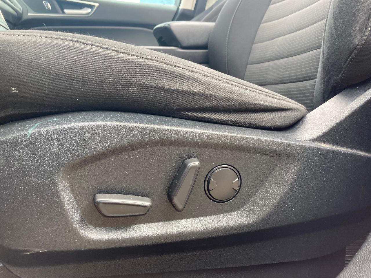 2020 Ford Edge SEL - Photo #18