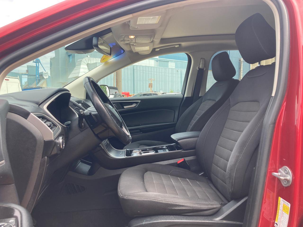 2020 Ford Edge SEL - Photo #11