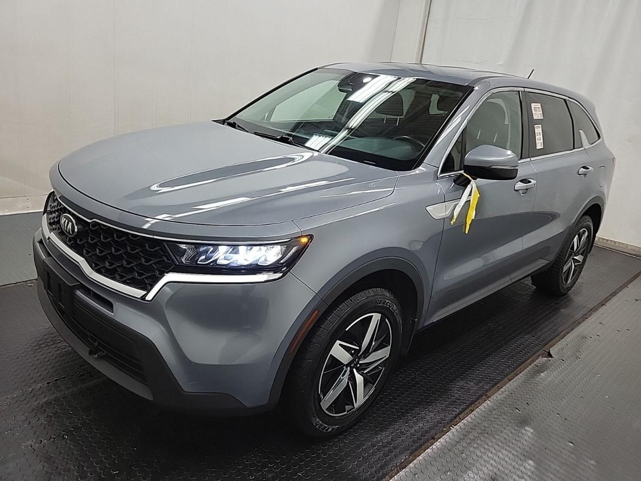 2021 Kia Sorento LX Photo0