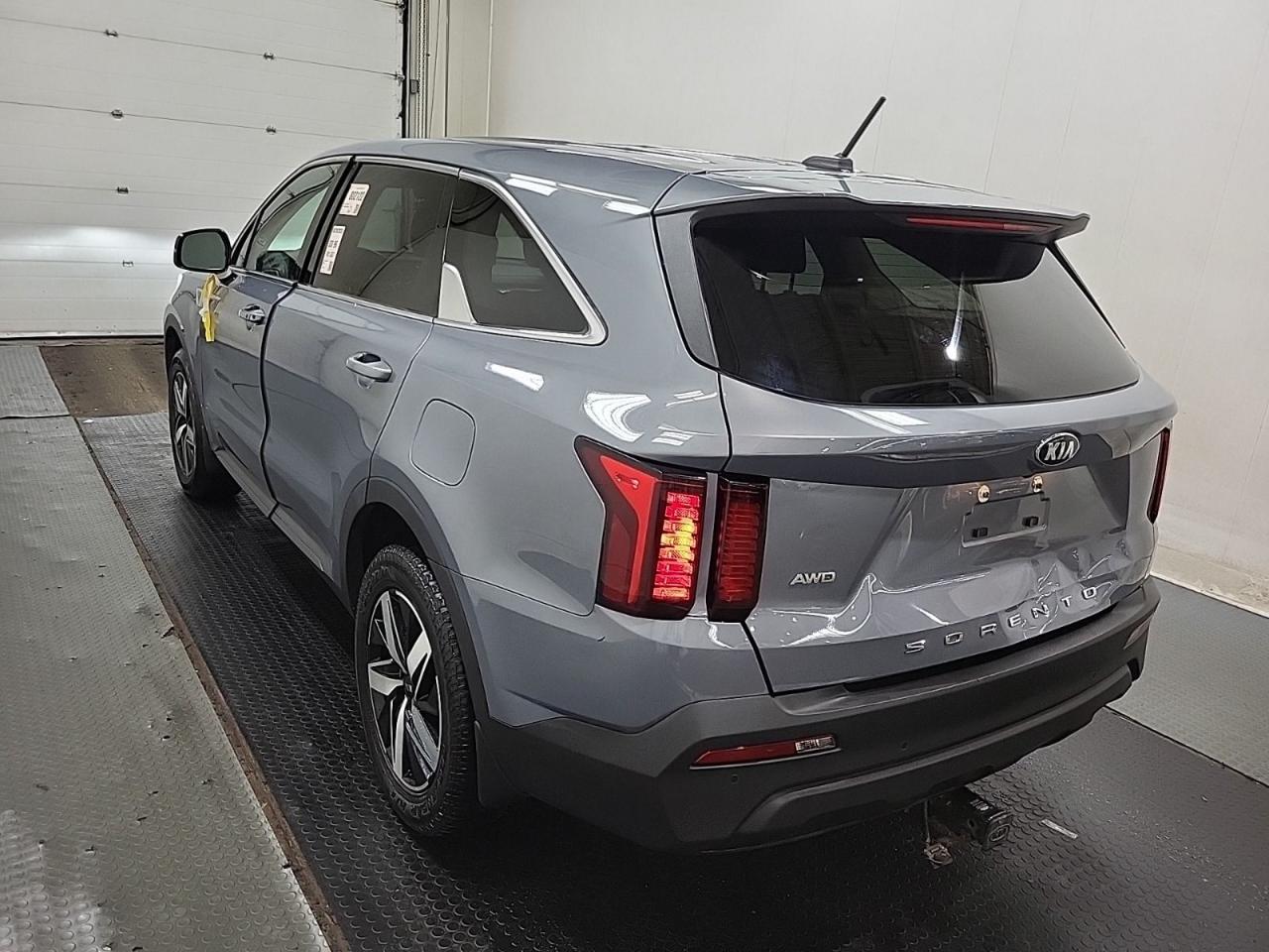 2021 Kia Sorento LX Photo
