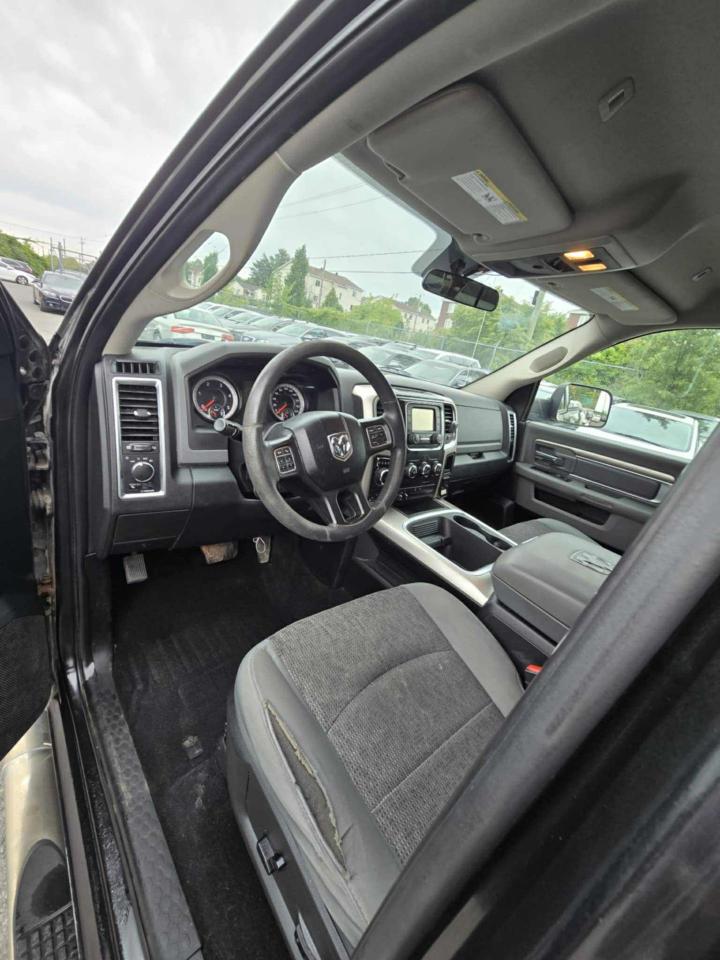 2018 RAM 1500 SLT - Photo #6