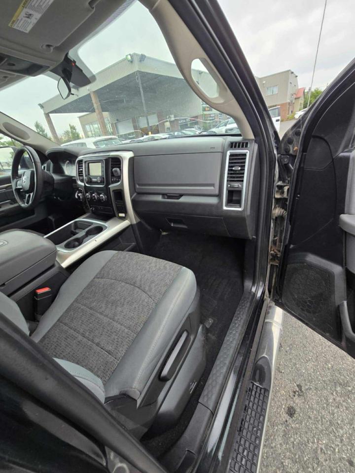 2018 RAM 1500 SLT - Photo #7