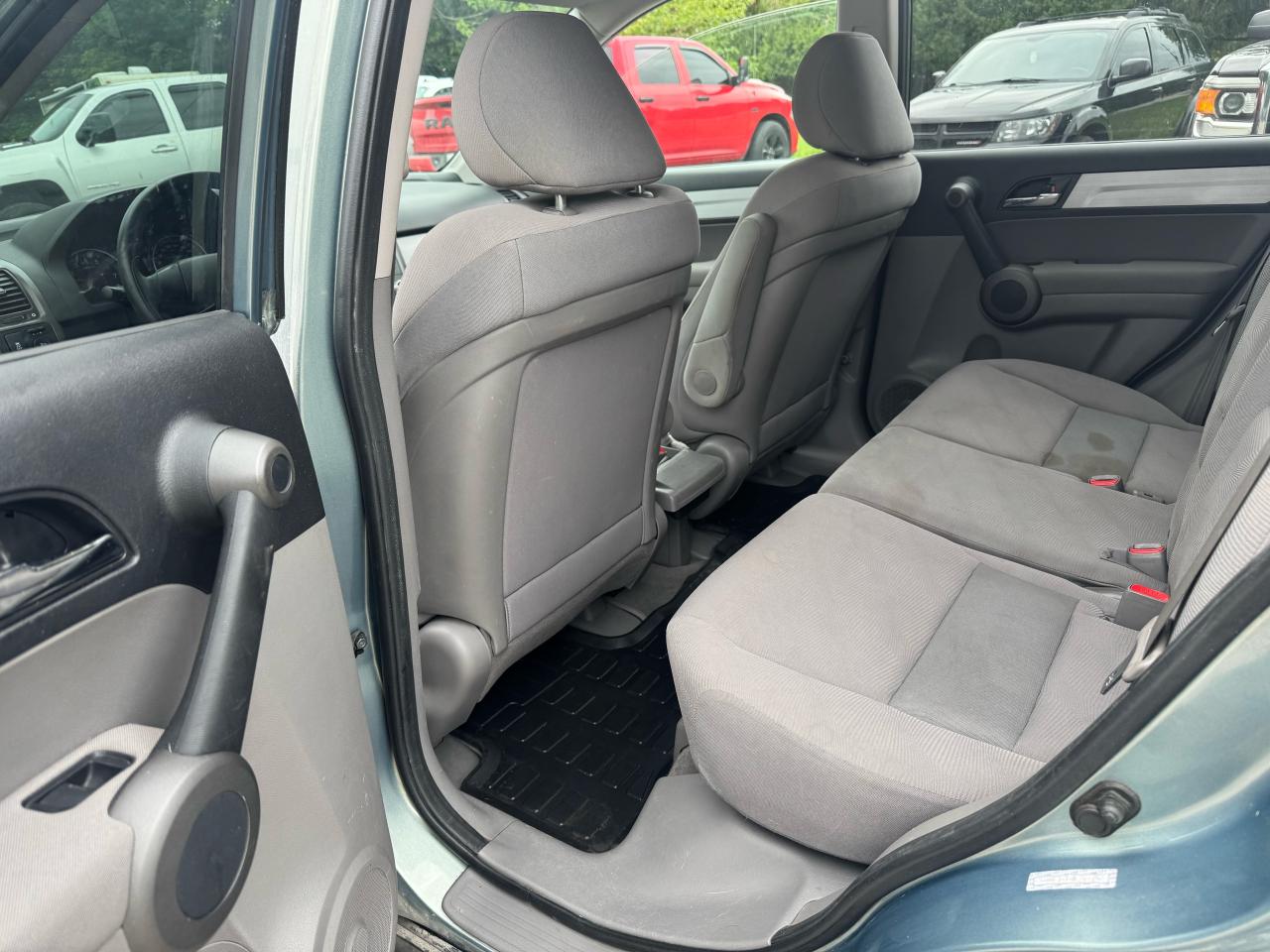 2010 Honda CR-V LX - Photo #7