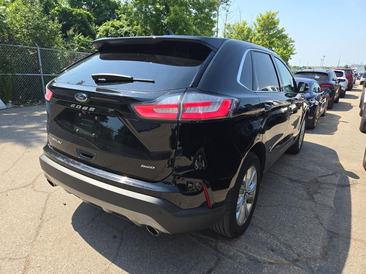 2023 Ford Edge Titanium Photo