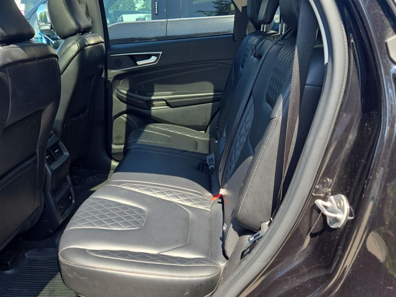 2023 Ford Edge Titanium Photo