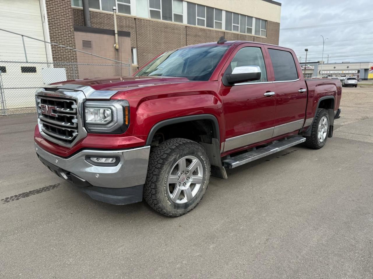 2018 GMC Sierra 1500 SLT - Photo #2