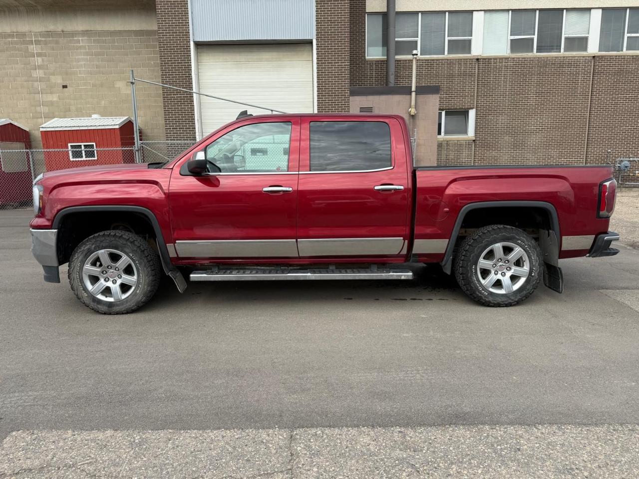 2018 GMC Sierra 1500 SLT - Photo #5