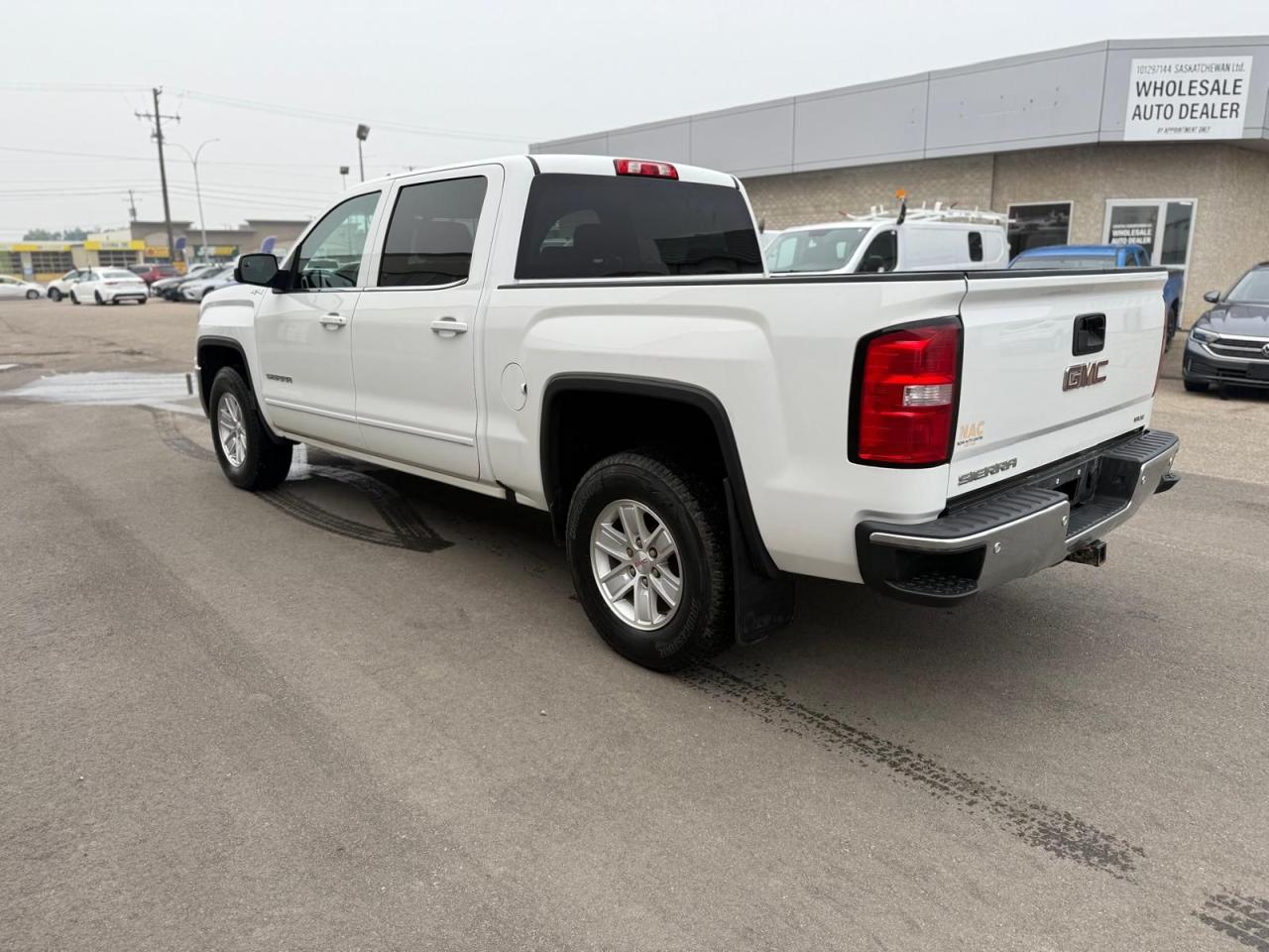 2018 GMC Sierra 1500 SLE - Photo #7